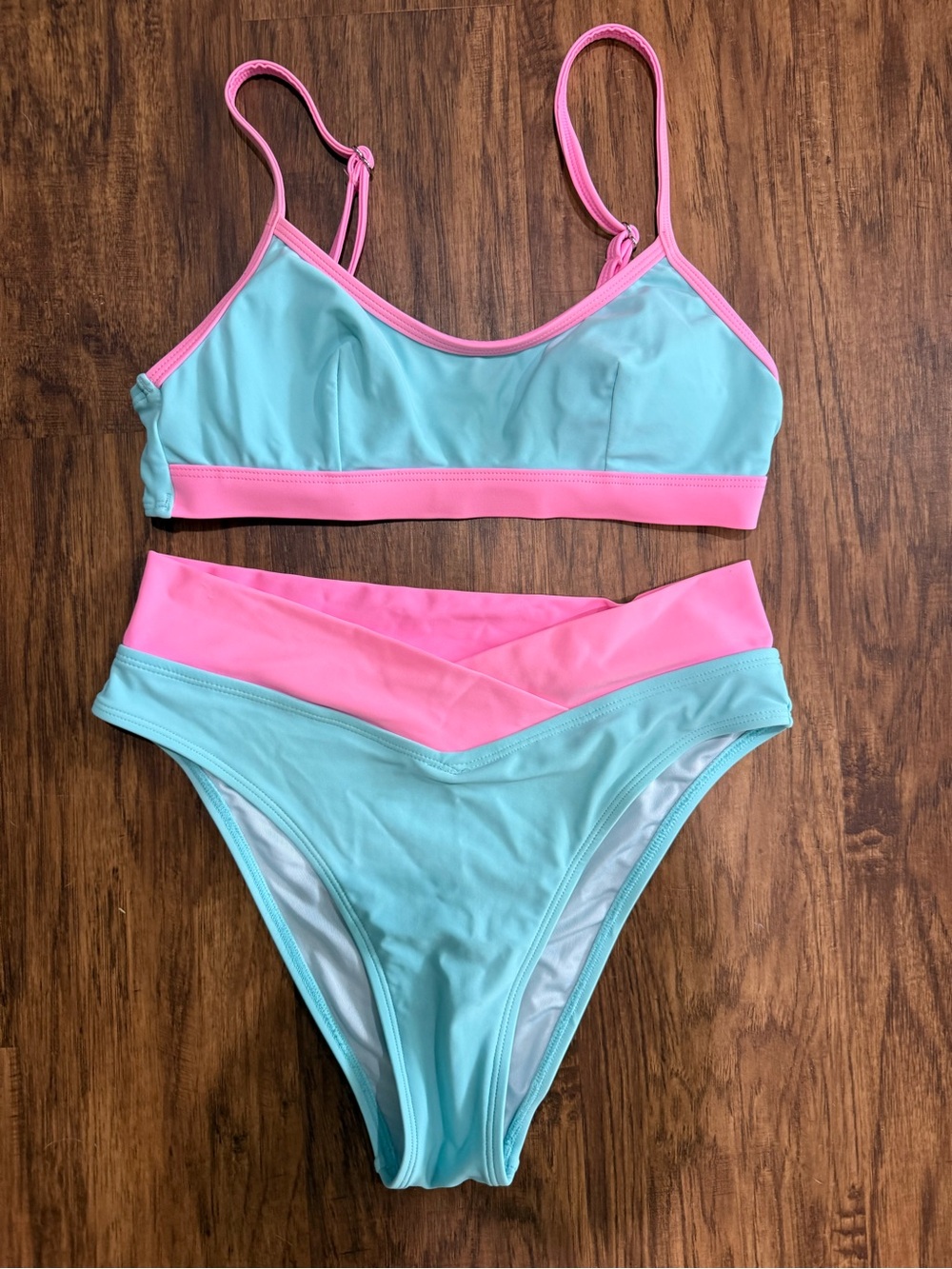 Cupshe Women’s Two-Tone Aqua and Pink Bikini Set size Small